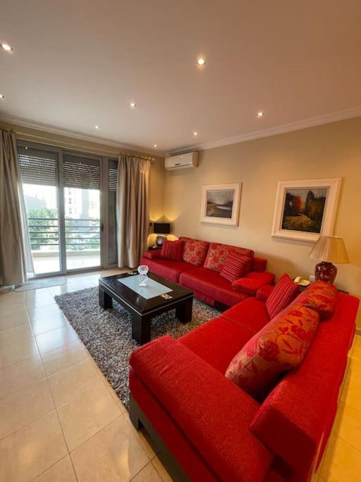 Stylish Central Apartment Тирана Екстер'єр фото