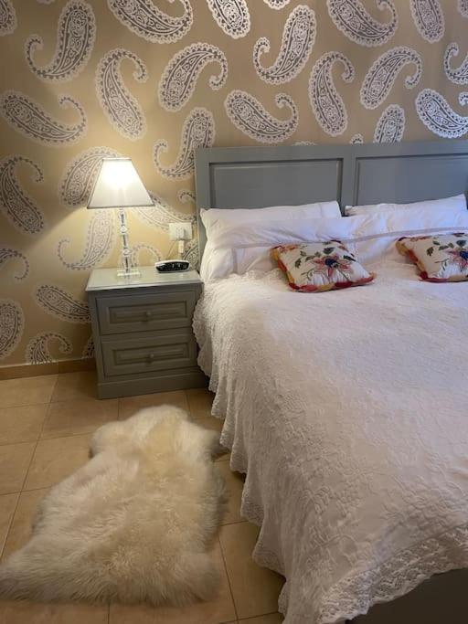 Stylish Central Apartment Тирана Екстер'єр фото
